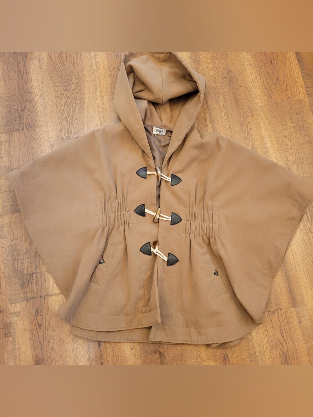 Jolt Hooded Toggle Cape in Tan